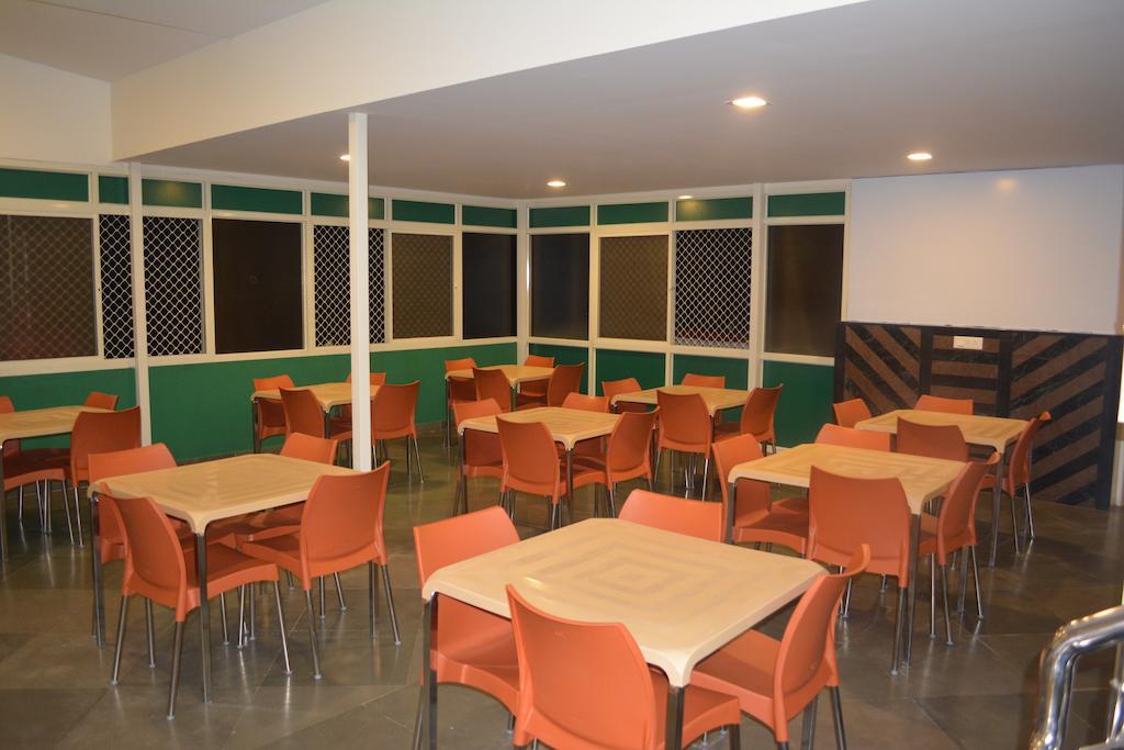 Hotel Royal Opera העיר בנגלור מראה חיצוני תמונה