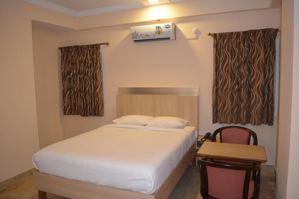 Hotel Royal Opera העיר בנגלור חדר תמונה