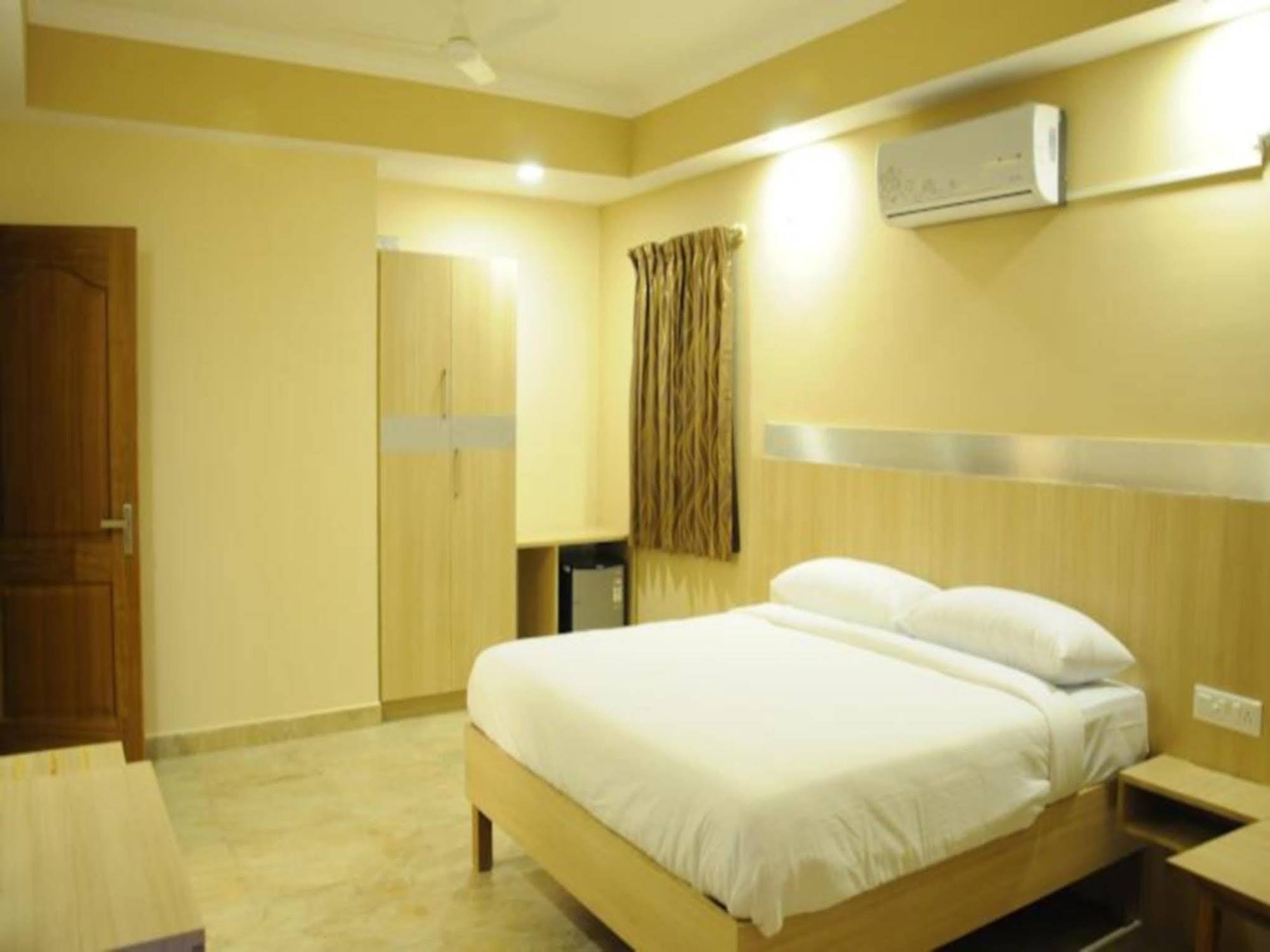 Hotel Royal Opera העיר בנגלור מראה חיצוני תמונה